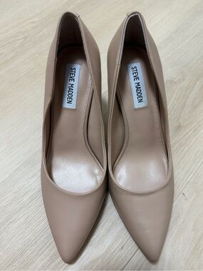Steven Madden Heels - size 37 - nude - excellent condition